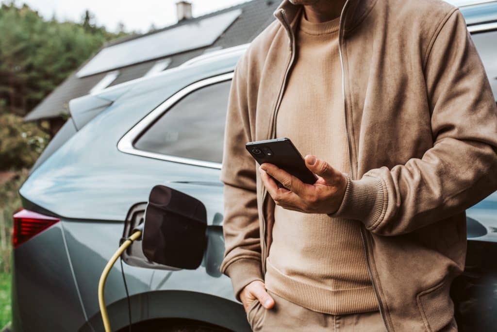 Elektromobilität gewinnt weiter an Fahrt – und das spiegelt sich auch in den aktuellen Zahlen wider.